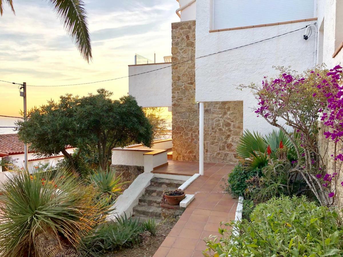 Chalet Doble Almadraba Villa Roses Kültér fotó