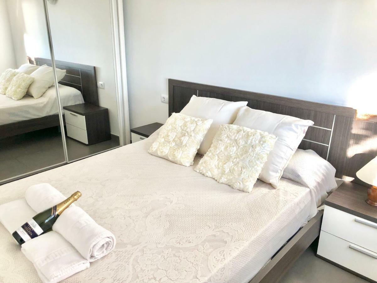 Chalet Doble Almadraba Villa Roses Kültér fotó