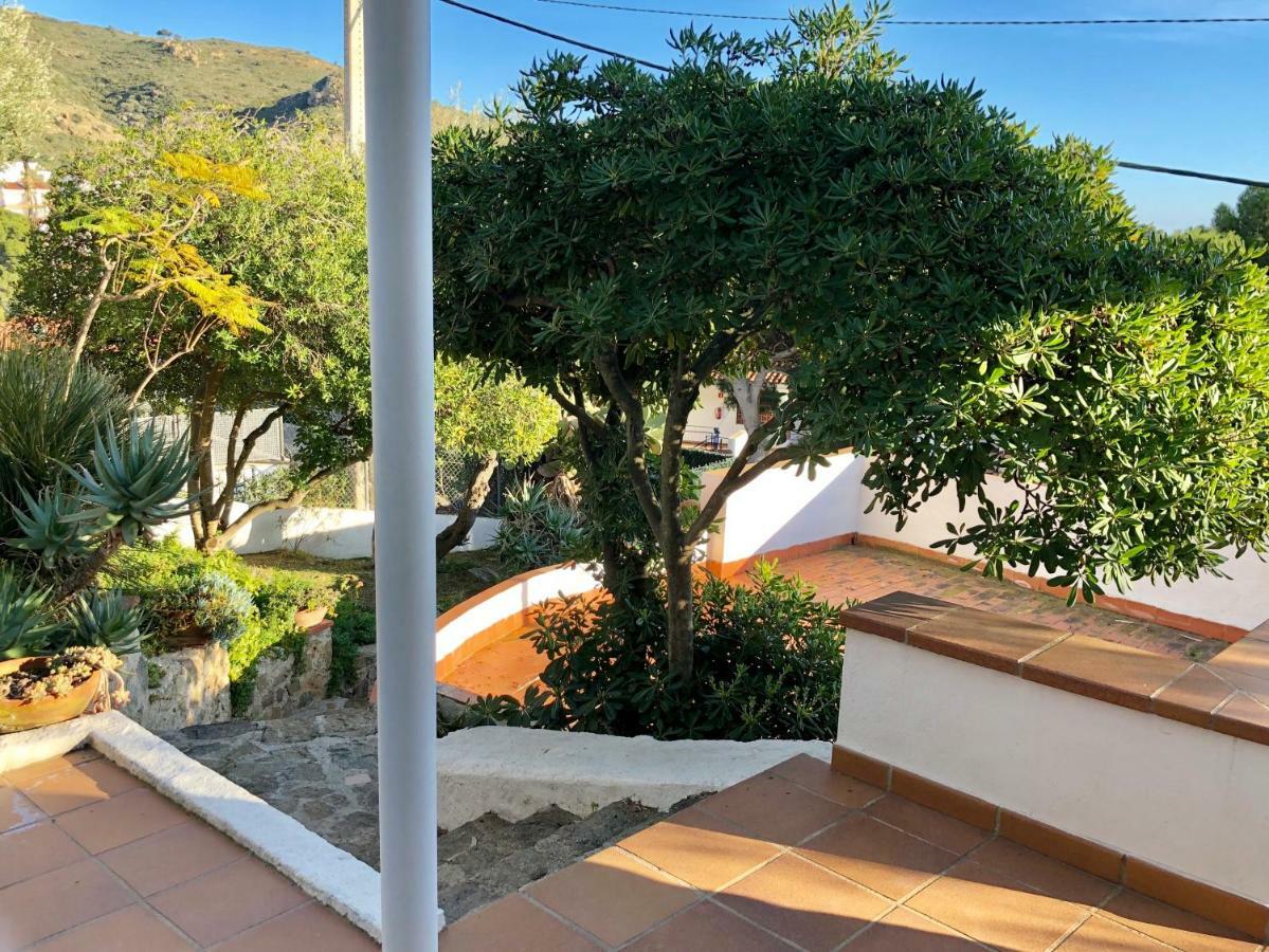 Chalet Doble Almadraba Villa Roses Kültér fotó