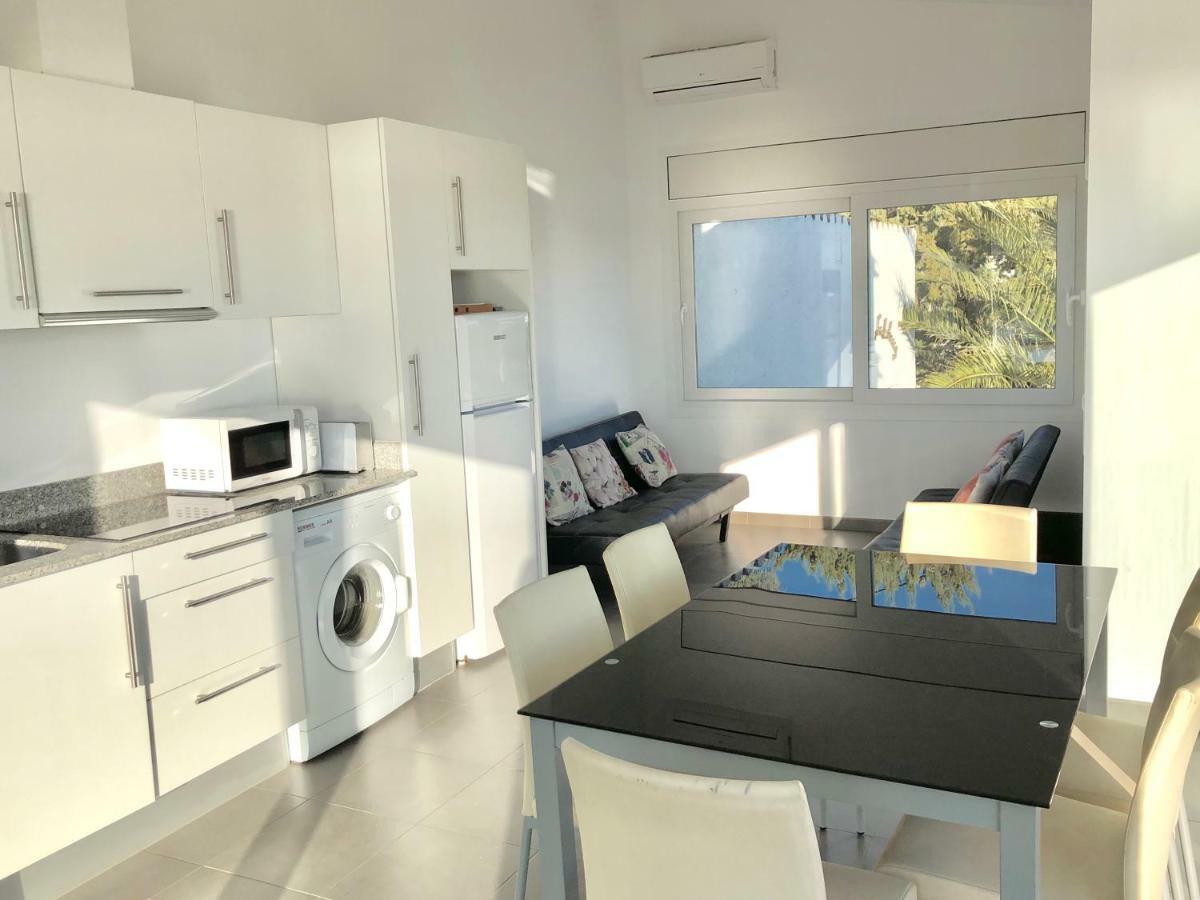 Chalet Doble Almadraba Villa Roses Kültér fotó
